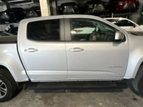 Used 2019 Chevrolet Colorado W/T w/ Custom Special Edition AWD/4WD image 2