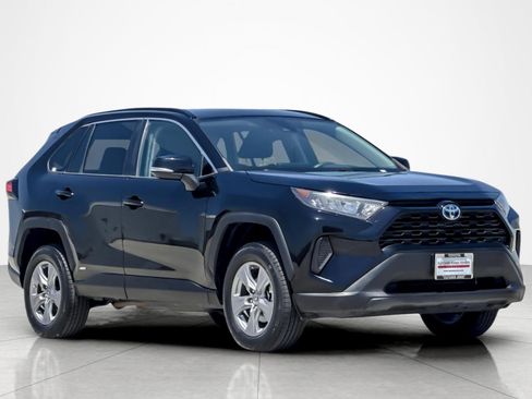 Certified 2022 Toyota RAV4 LE AWD/4WD image 7
