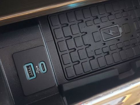 Certified 2024 Ford Expedition Limited image 23