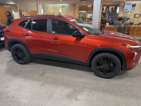 Used 2024 Chevrolet Trax ACTIV w/ Driver Confidence Package image 6