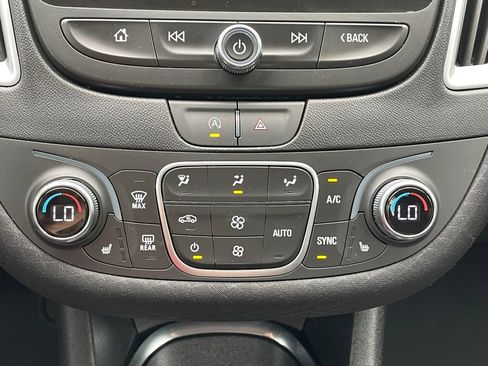 Used 2024 Chevrolet Malibu LT FWD image 28