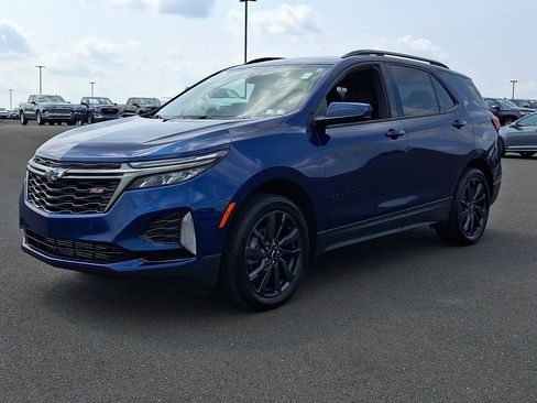 Used 2023 Chevrolet Equinox RS AWD/4WD image 3