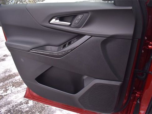 Used 2026 Chevrolet Equinox LT image 30