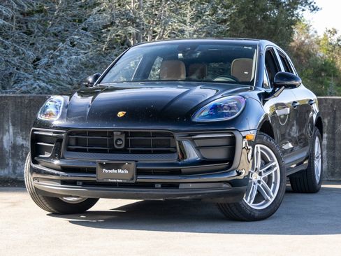 Certified 2025 Porsche Macan image 1