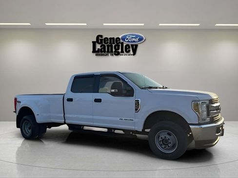 Used 2018 Ford F350 XLT AWD/4WD image 11