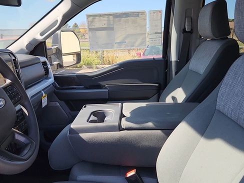 New 2025 Ford F250 XLT w/ Black Appearance Package image 16