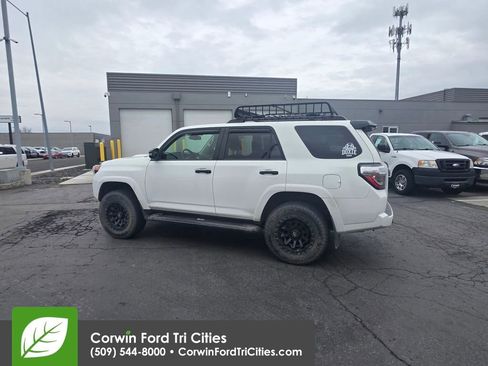 Used 2020 Toyota 4Runner Venture w/ Moonroof Package image 26