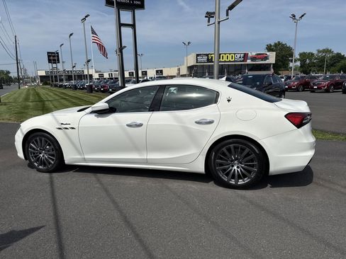 Certified 2022 Maserati Ghibli Modena Q4 image 9