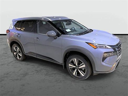 Used 2025 Nissan Rogue SL AWD/4WD image 5