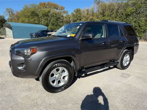Used 2022 Toyota 4Runner SR5 image 4