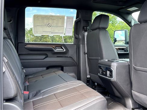 New 2024 Chevrolet Silverado 3500 High Country w/ Technology Package image 12