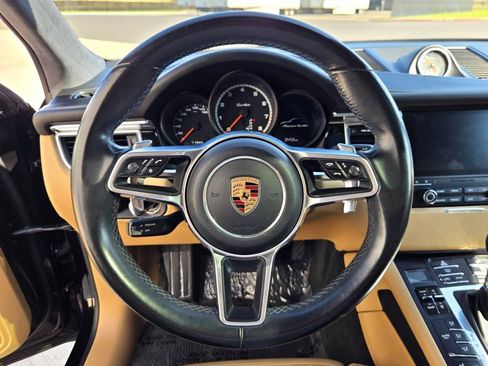 Used 2017 Porsche Macan Turbo w/ Premium Package Plus AWD/4WD image 19