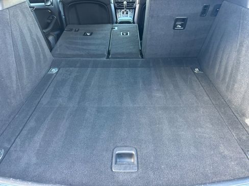 Used 2021 Porsche Macan image 15