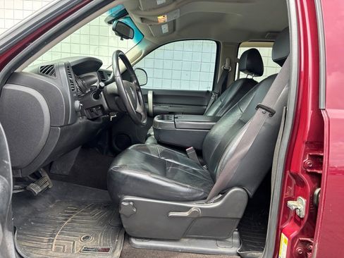 Used 2009 Chevrolet Silverado 1500 LT w/ Power Pack Plus AWD/4WD image 2