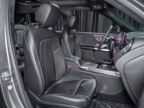 Used 2026 Mercedes-Benz GLB 250 4MATIC image 14