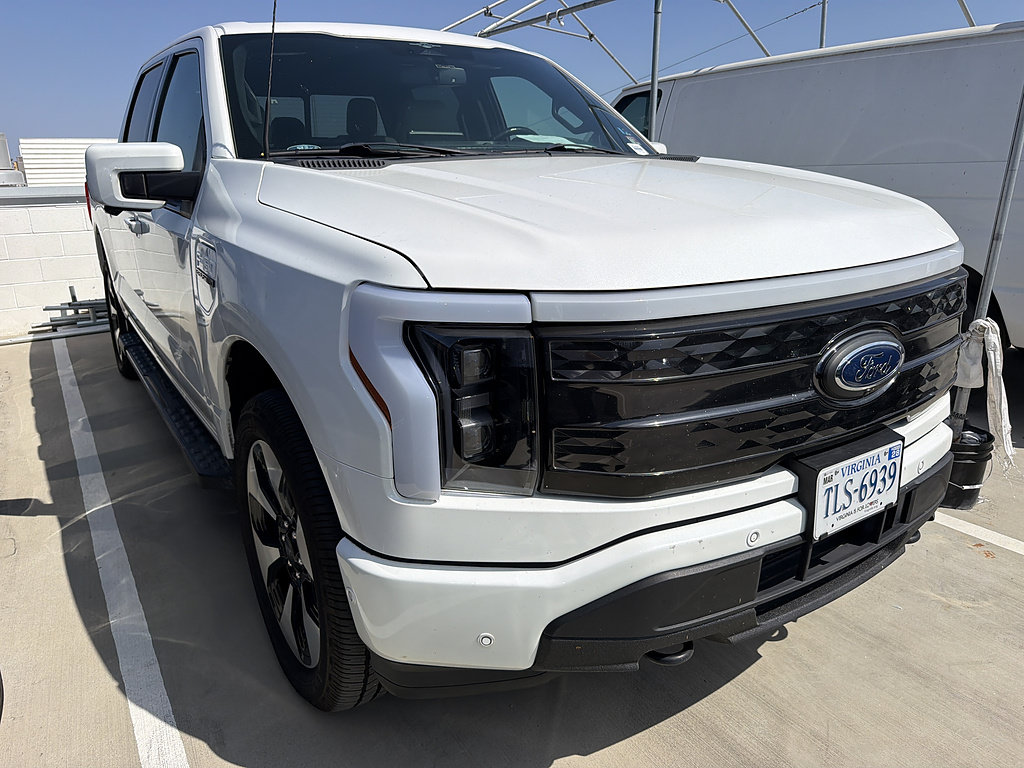Used 2023 Ford F150 Lightning Platinum AWD/4WD image 3