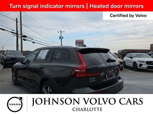 Certified 2025 Volvo V60 B5 Cross Country Plus image 7