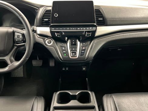 Used 2025 Honda Odyssey EX-L image 13