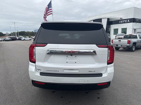 Used 2023 GMC Yukon SLT w/ SLT Premium Package image 4