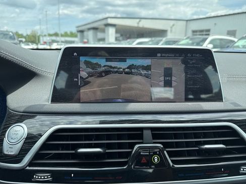 Used 2022 BMW 740i xDrive w/ M Sport Package AWD/4WD image 12