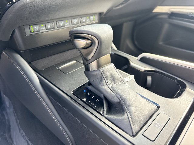 Certified 2025 Lexus ES 350 w/ Technology Package FWD image 20