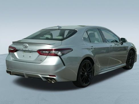 Used 2024 Toyota Camry XSE FWD image 8