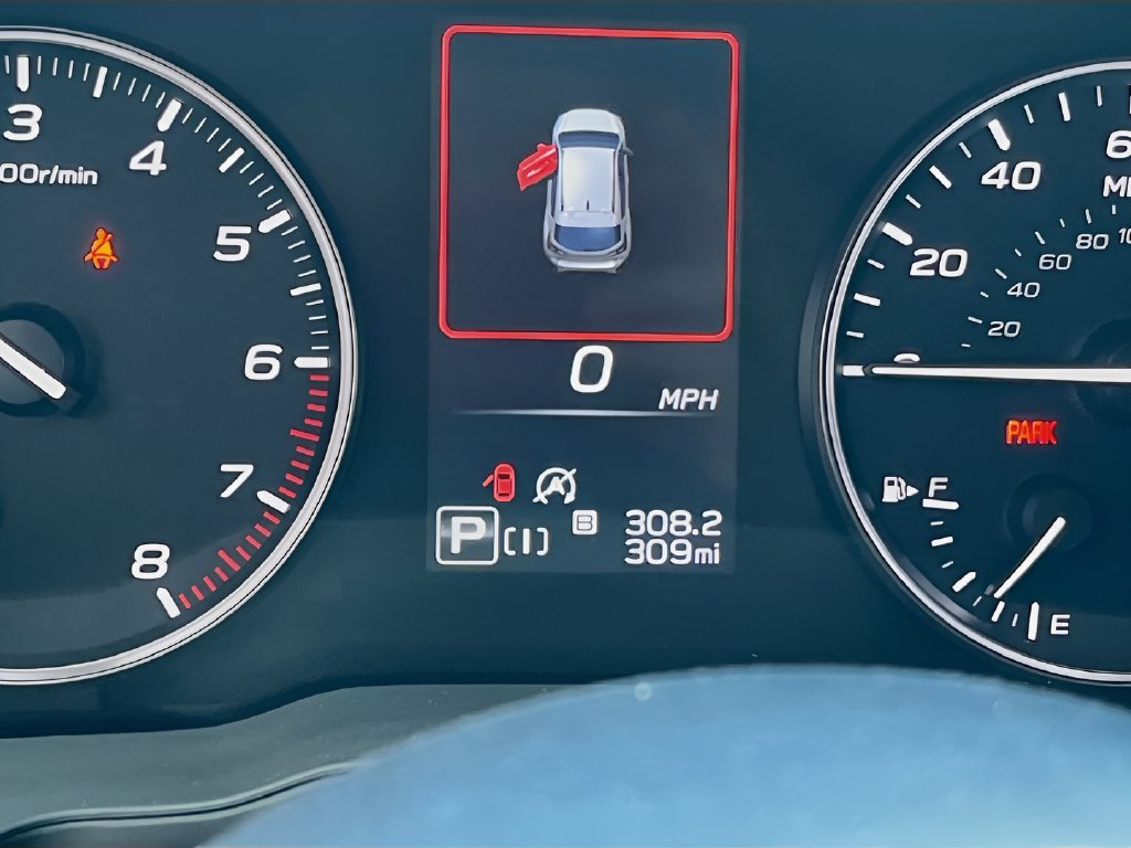 Used 2026 Subaru Crosstrek 2.5i Premium AWD/4WD image 12