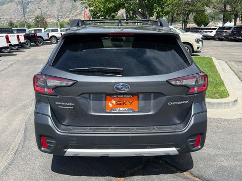 Used 2022 Subaru Outback Limited AWD/4WD image 10
