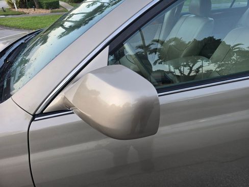 Used 2006 Toyota Avalon XLS image 16