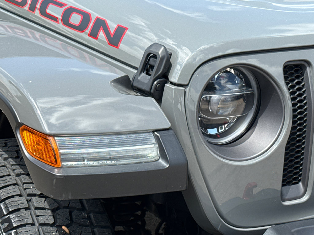 Used 2022 Jeep Wrangler Unlimited Rubicon w/ LED Lighting Group AWD/4WD image 4