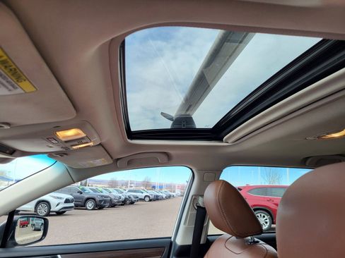 Used 2018 Subaru Outback 2.5i Touring image 36