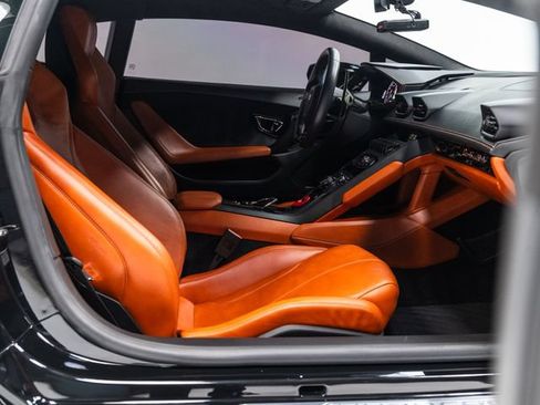 Used 2018 Lamborghini Huracan LP 610-4 AWD/4WD image 31