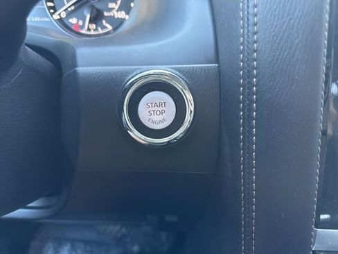 Used 2024 Nissan Armada Platinum w/ Captain's Chairs Package image 27
