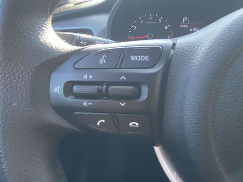 Used 2023 Kia Rio S FWD image 22