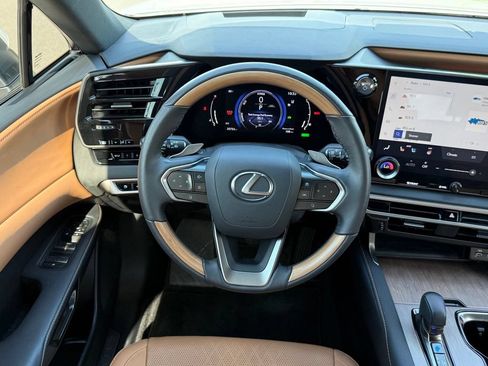 Used 2024 Lexus RX 350 w/ Technology Package AWD/4WD image 18