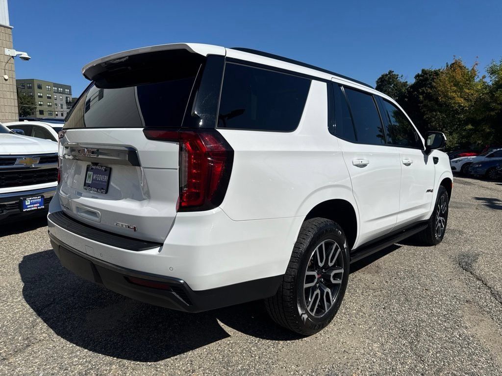 Used 2023 GMC Yukon AT4 w/ AT4 Premium Package AWD/4WD image 6