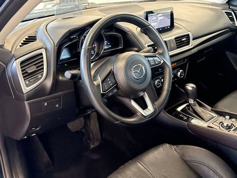 Used 2018 MAZDA MAZDA3 Grand Touring image 11