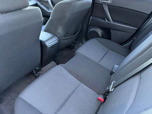 Used 2010 MAZDA MAZDA3 i Touring image 24