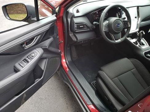 Used 2025 Subaru Outback Premium image 9