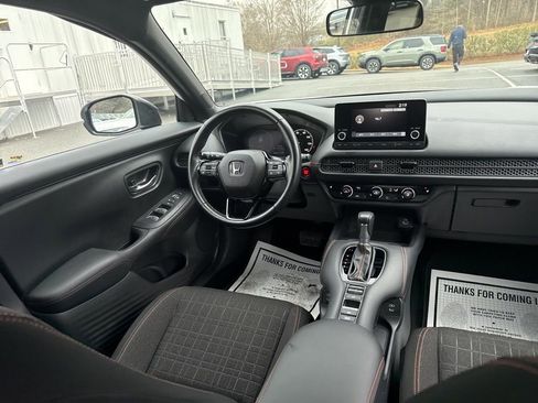 Used 2025 Honda HR-V Sport image 13