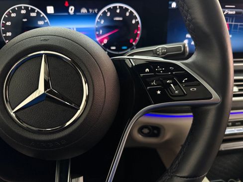 Used 2025 Mercedes-Benz GLE 450 4MATIC image 28