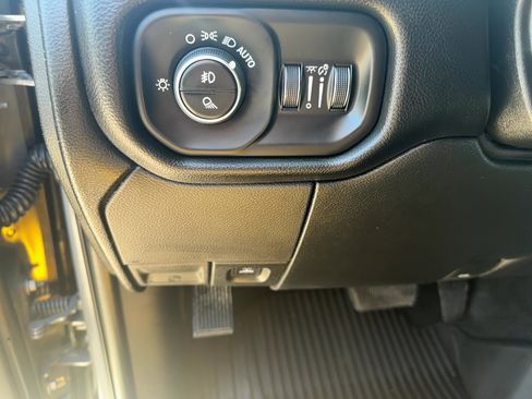 New 2026 RAM 2500 Laramie w/ Night Edition AWD/4WD image 18