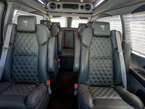 Used 2023 GMC Savana 2500 Extended image 36