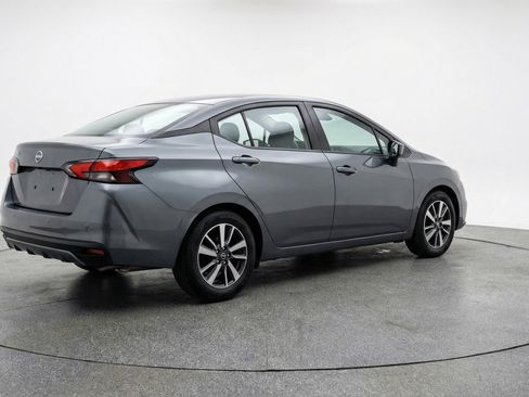 Used 2025 Nissan Versa SV image 9