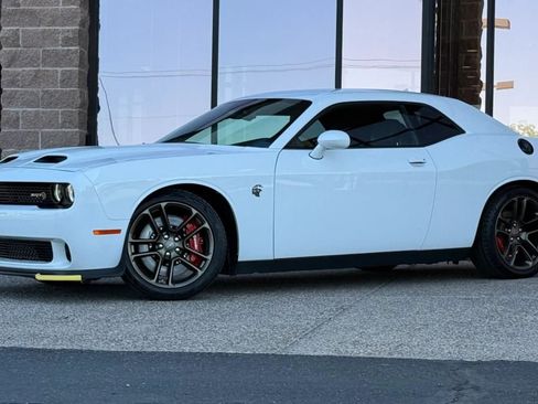 Used 2021 Dodge Challenger SRT Hellcat Redeye RWD image 3