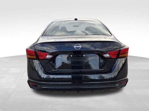 Used 2025 Nissan Altima 2.5 S image 8