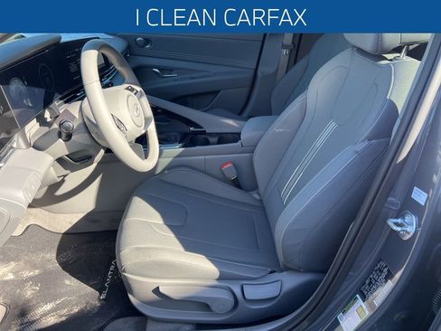 Used 2025 Hyundai Elantra SEL image 14