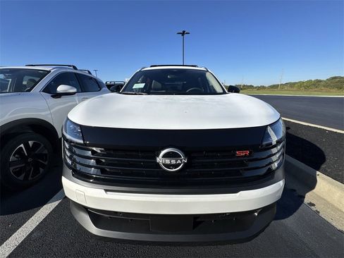 New 2026 Nissan Kicks SR w/ SR Premium Package image 27