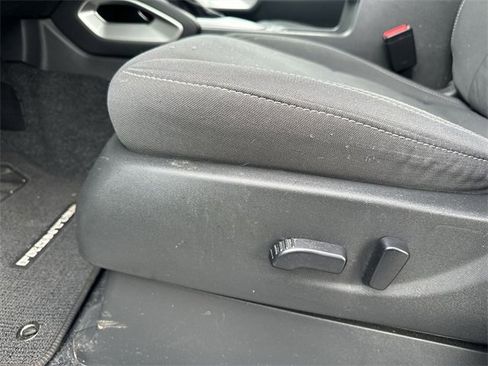 Certified 2024 Nissan Frontier SV image 14