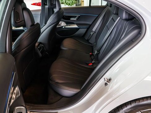 New 2026 Mercedes-Benz E 350 4MATIC Sedan image 17